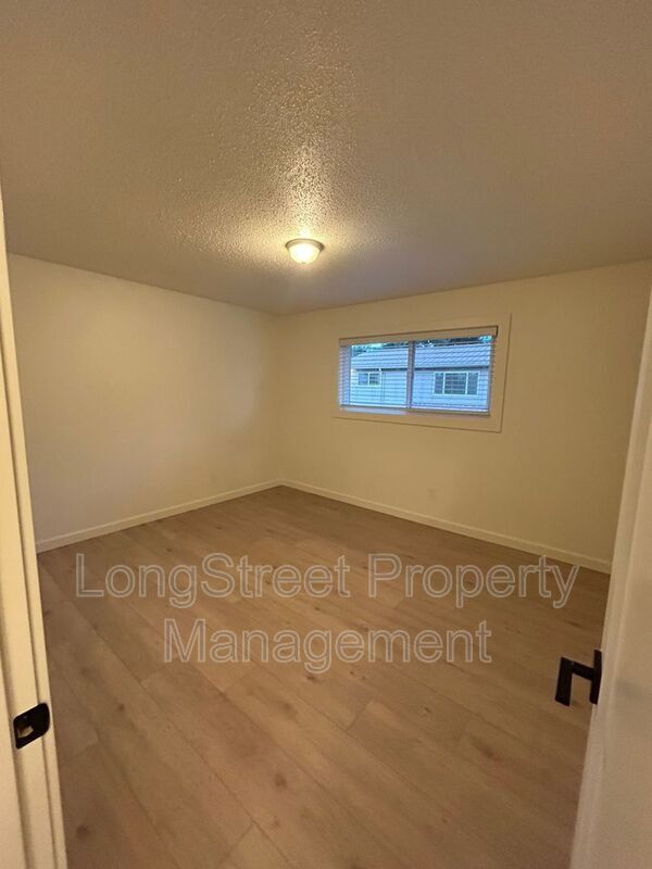 Building Photo - 11380 SW Greenburg Rd