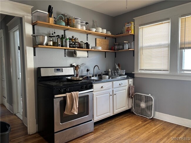 Building Photo - 15 Stratford Rd