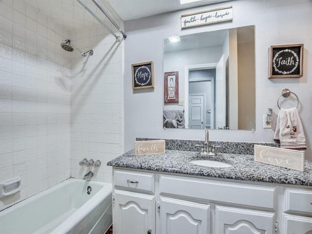 Building Photo - 4009 Villa Grove Dr