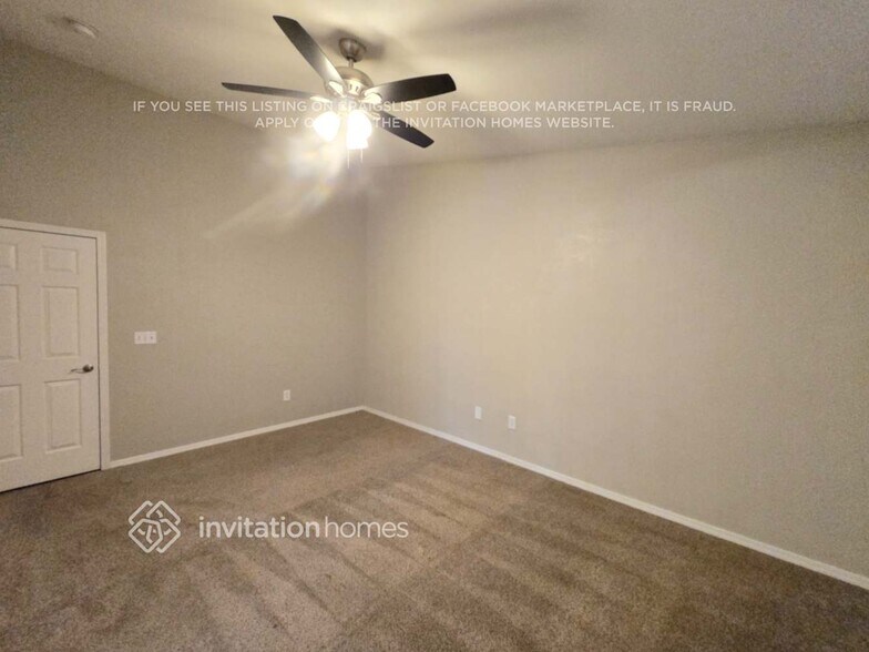 Building Photo - 8108 Divernon Ave