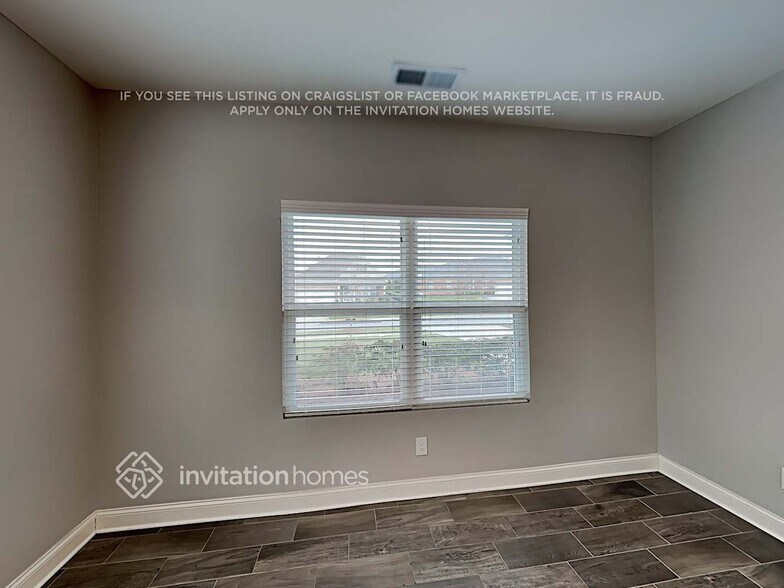 Building Photo - 2813 Santiago Circle