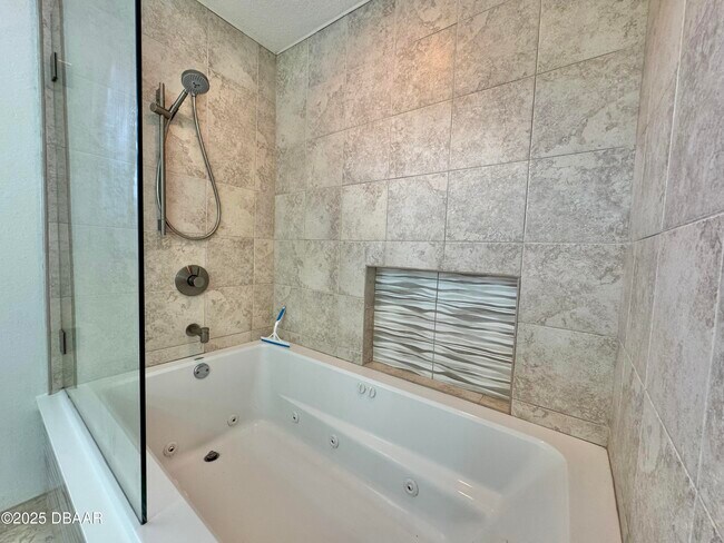 Building Photo - 126 Ormwood Dr