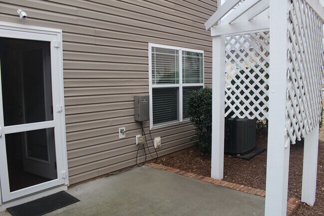 Building Photo - 711 Keystone Park Dr