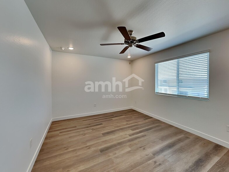 Building Photo - 9717 W Luxton Ln