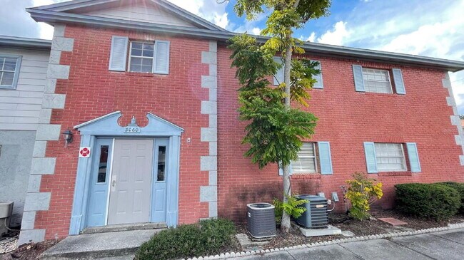 Primary Photo - Stylish Remodeled 1BR Condo with Pool & Low HOA – Ideal Winter Park Investment