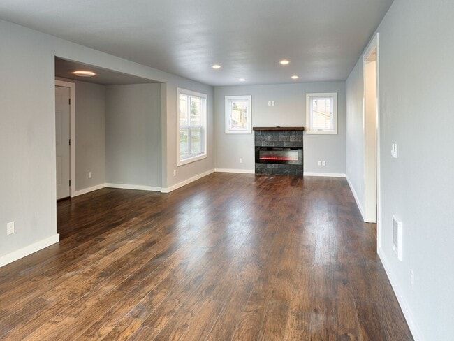 Building Photo - 11th - VPM415E-5