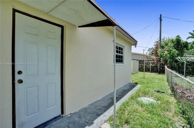 Building Photo - 6540 McKinley St