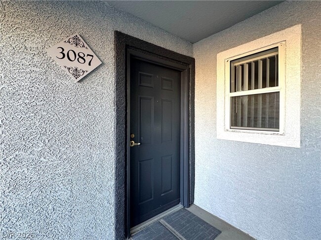 Building Photo - 6955 N Durango Dr