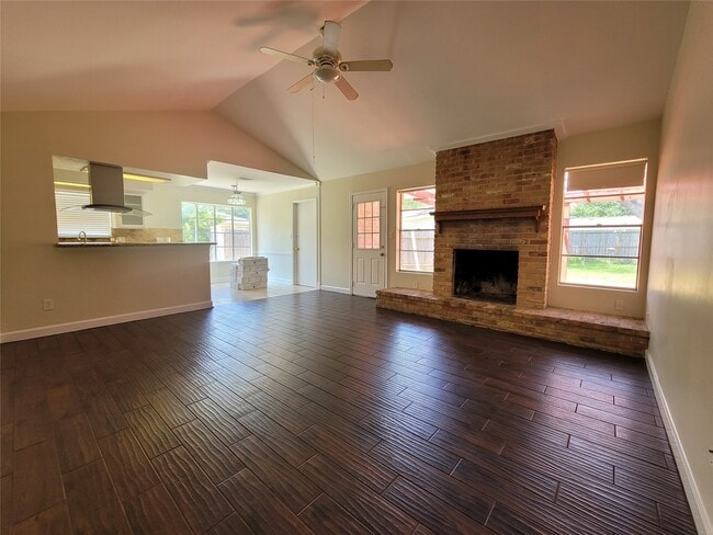 Building Photo - 9322 Fairdale Ln