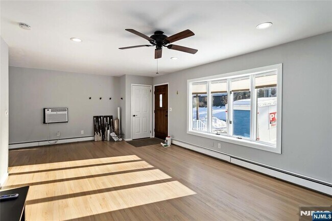 Building Photo - 9 McKinley Pl