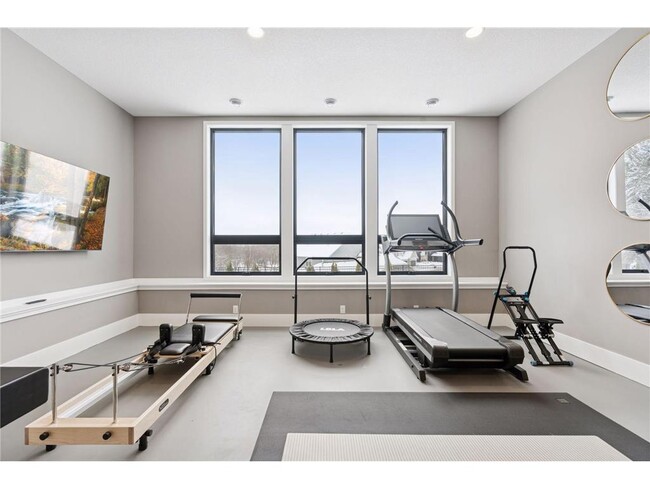 Building Photo - 6297 Yuma Ln N