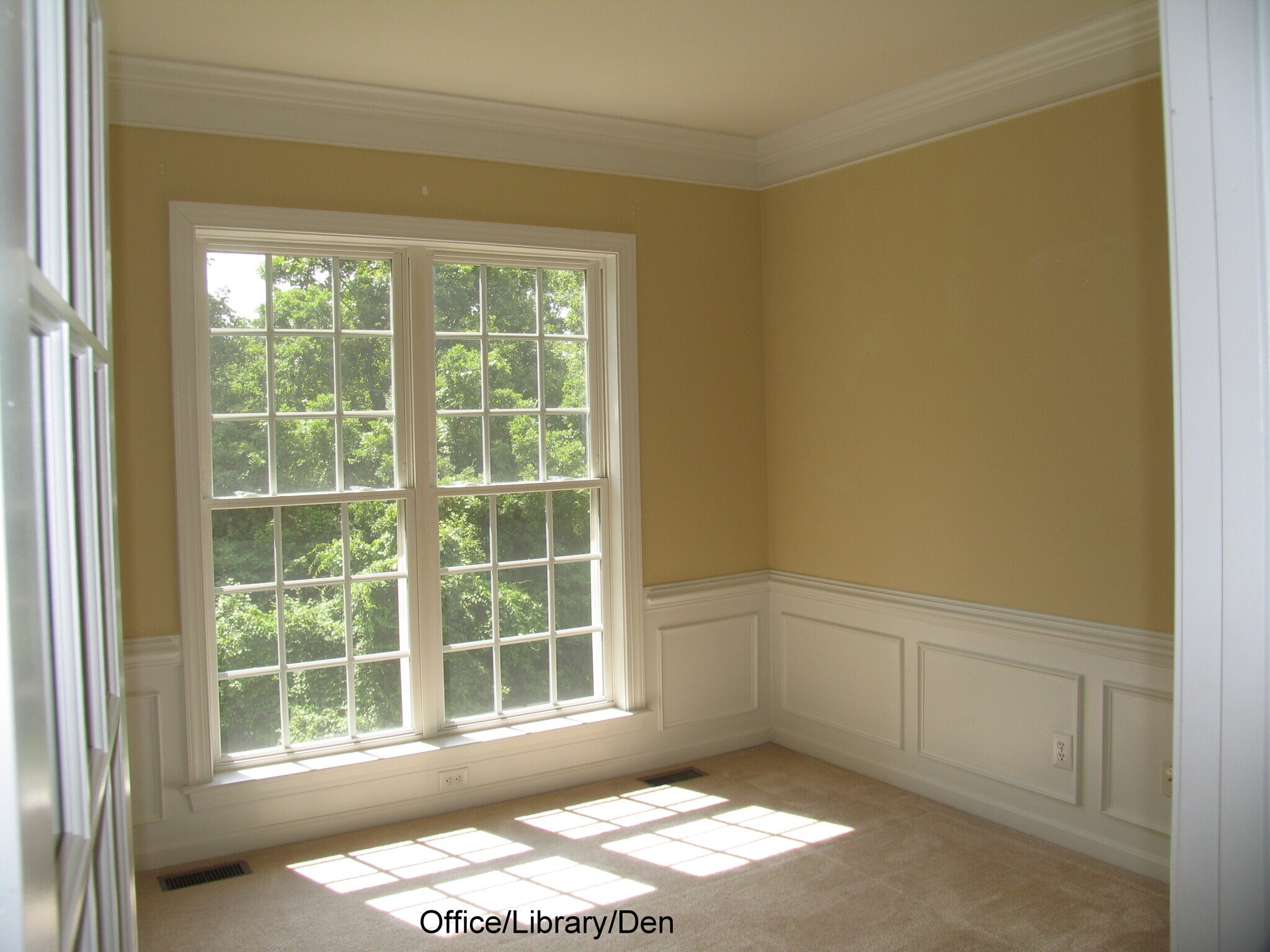 Building Photo - 2812 River Willow Dr