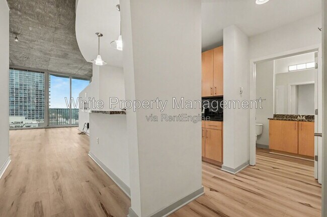 Building Photo - 210 N Church St