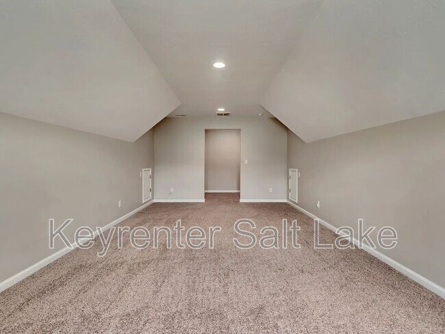 Building Photo - 31 N Palomino Way