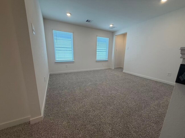 Building Photo - 28122 Meadowlark Sky Dr