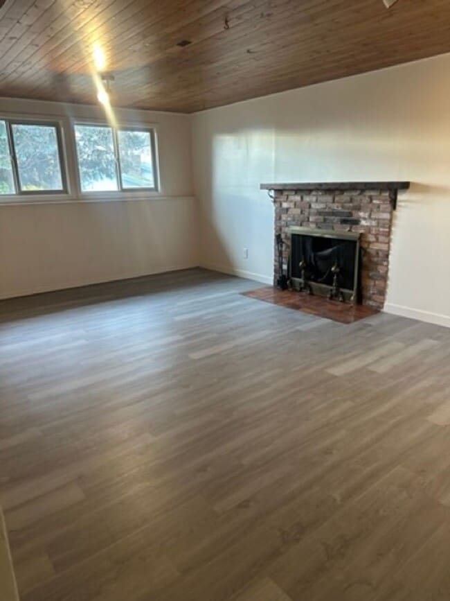 Building Photo - Cheney Home