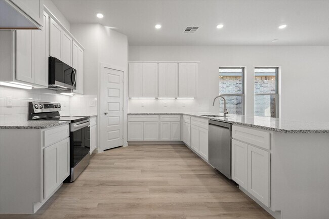 Building Photo - Brand New Construction in Viridian with a FIREPLACE!