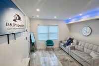 Building Photo - 617 Riverview Blvd