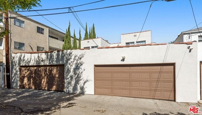 Building Photo - 1335 S Roxbury Dr