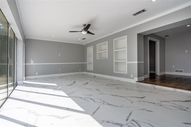 Building Photo - 2910 S Country Club Rd