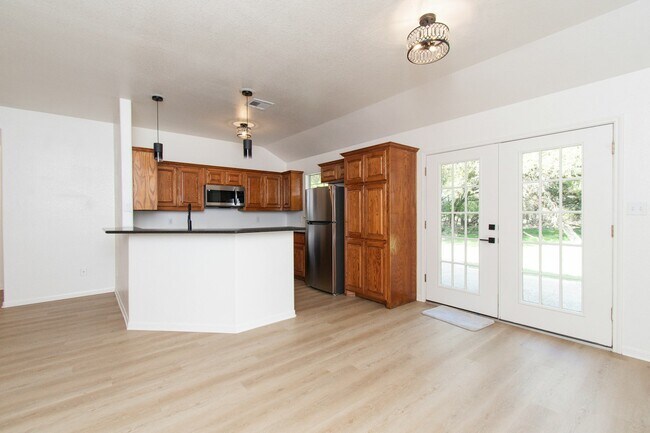 Building Photo - 2 Willow Ct