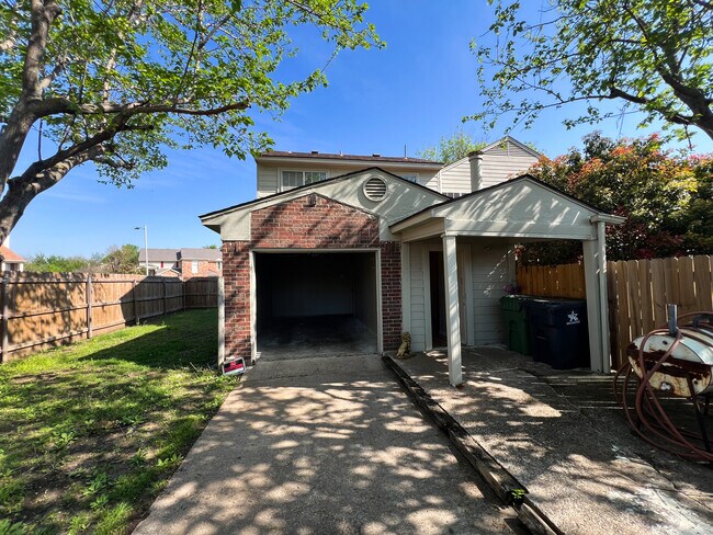 Building Photo - 1504 Beach Ln