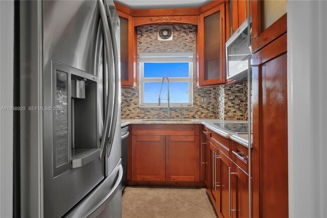 Building Photo - 4747 Collins Ave