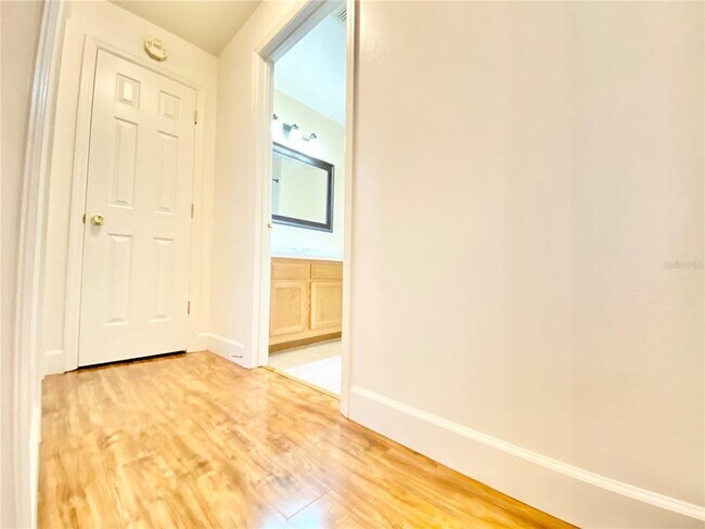 Building Photo - 4286 Shadow Creek Cir