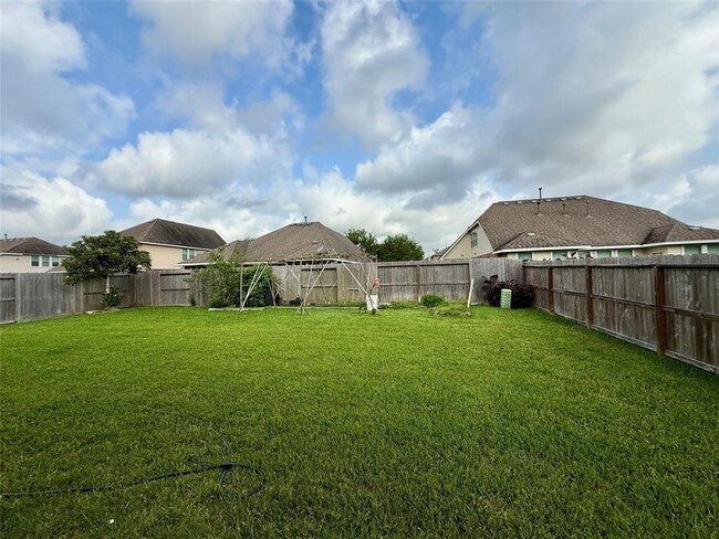 Building Photo - 804 Harvard Pointe Dr