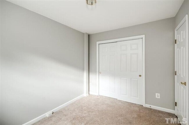 Building Photo - Beautifully Updated Brick Townhome - 3 Beds, 3 1/2 Baths