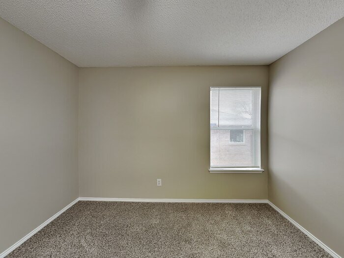 Building Photo - 629 St Eric Dr