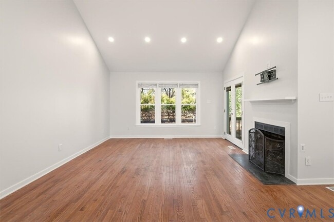 Building Photo - 5600 Woods Walk Rd