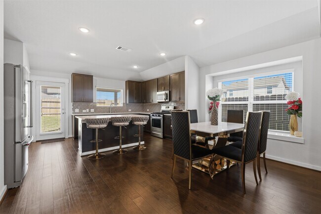 Building Photo - 7415 Casuna Ln