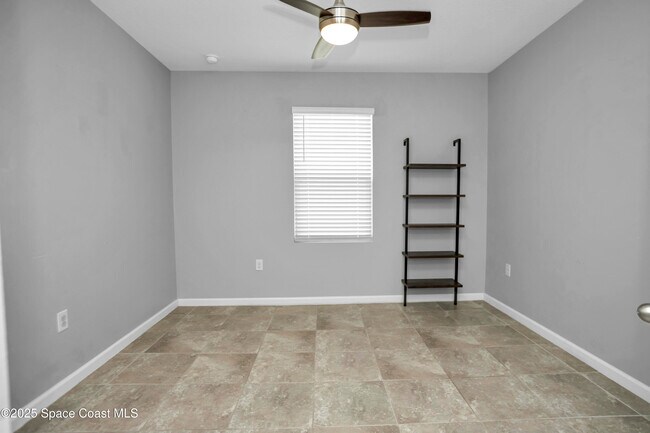 Building Photo - 975 Newton Cir