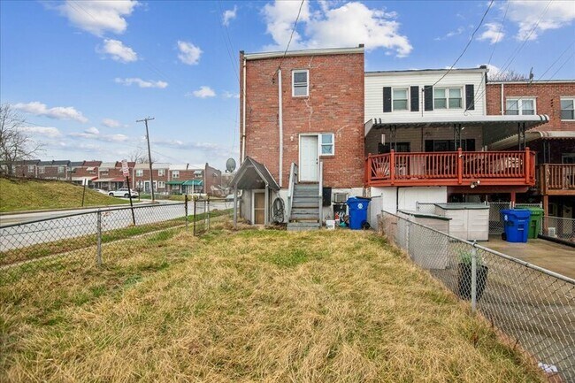 Building Photo - 1401 N Potomac St