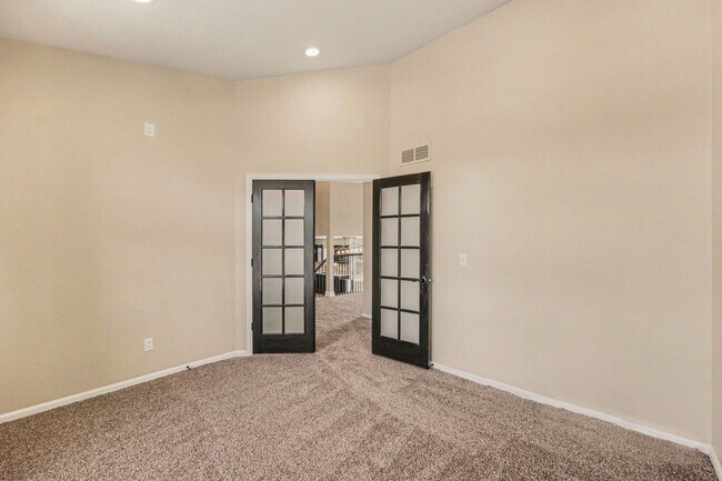 Building Photo - Fantastic Home in the Desirable Sterling Hills Neighborhood