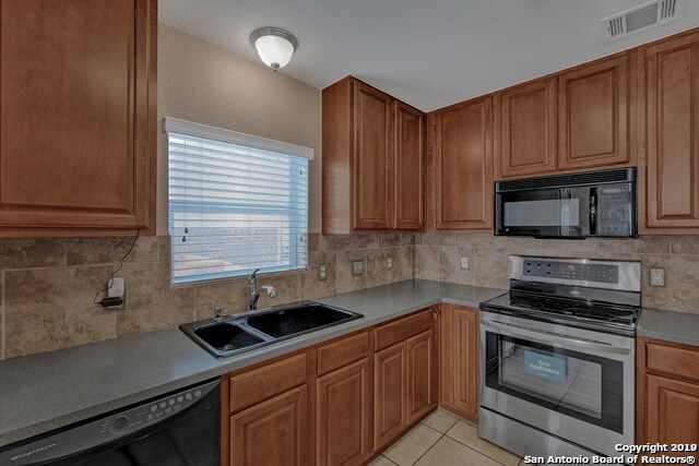 Building Photo - 15807 Cotton Tail Ln