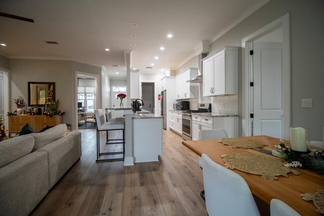 Building Photo - 154 Caraway Dr