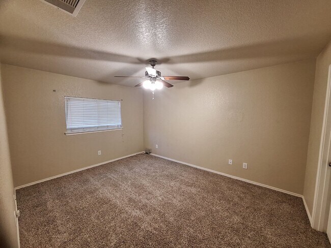 Building Photo - Bridgewood Corner Lot