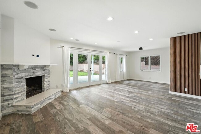 Building Photo - 6137 Laurelgrove Ave