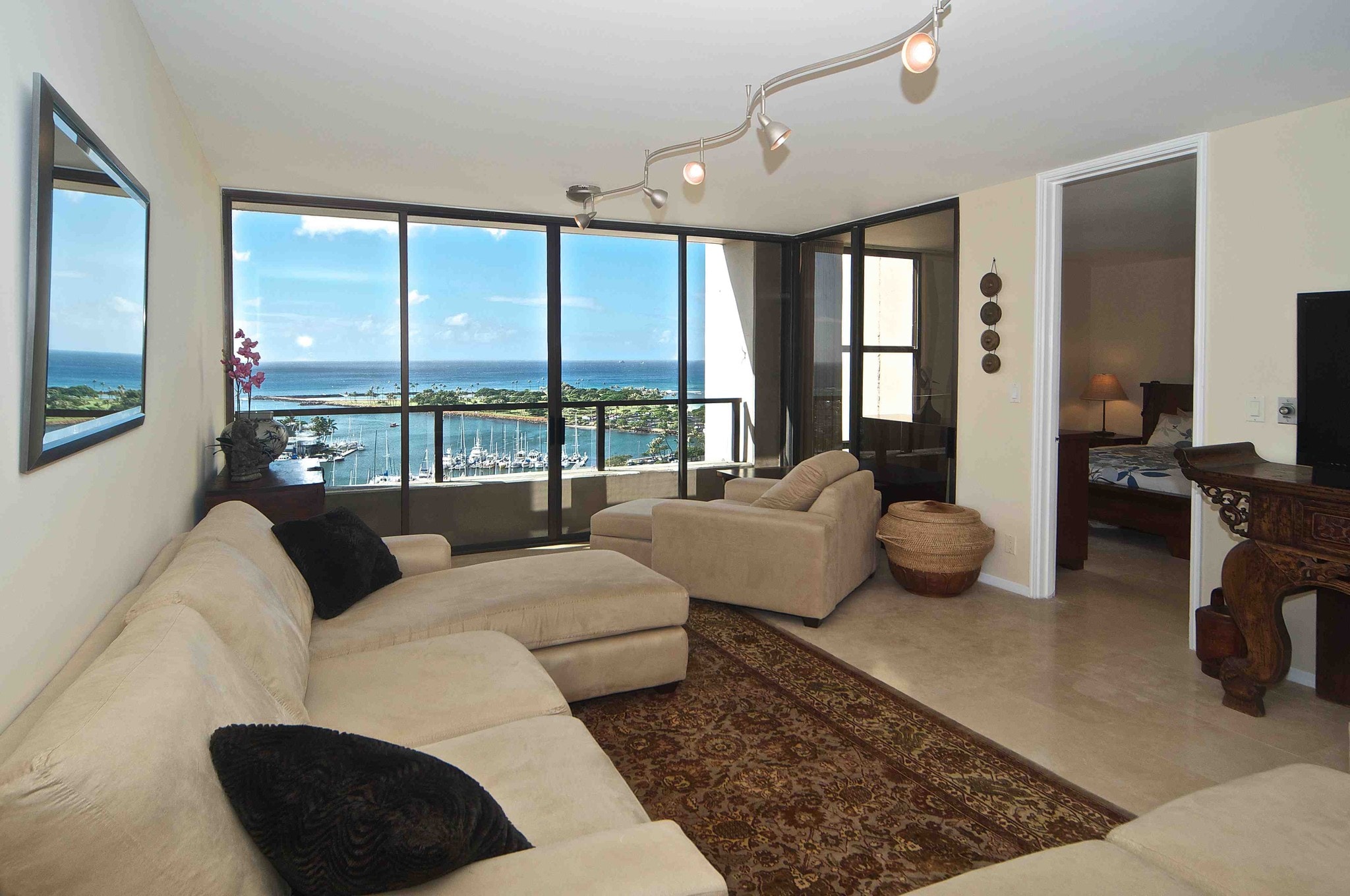 Building Photo - 1600 Ala Moana Blvd
