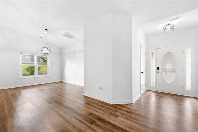 Building Photo - 1525 Keystone Dr