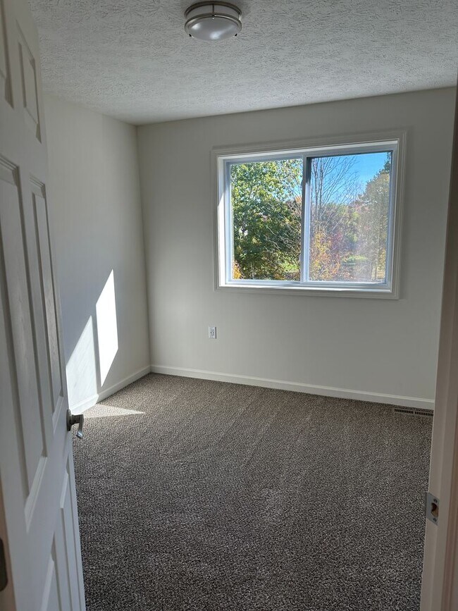 Building Photo - 1512 Red Fern Dr