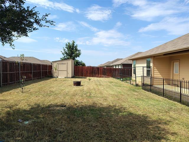 Building Photo - 423 Regatta Ln