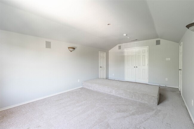 Building Photo - 2012 Meadow View Dr