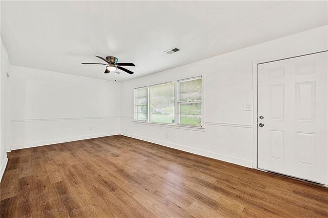 Building Photo - 509 Park Valley Dr NW