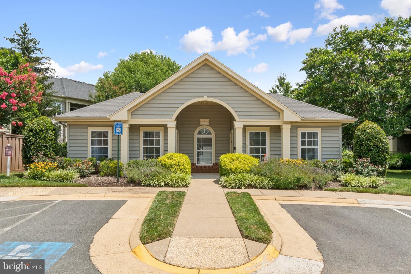 Building Photo - 11322 Westbrook Mill Ln