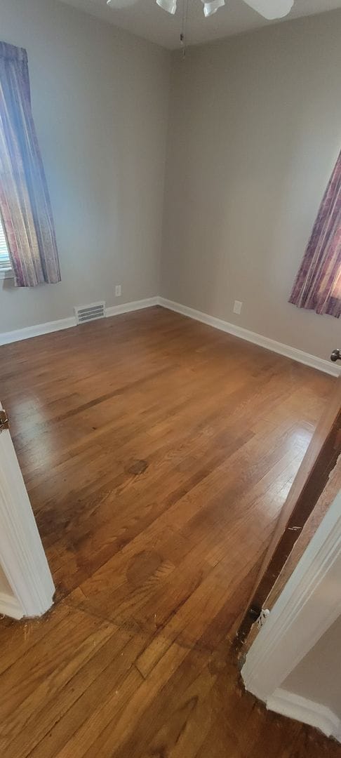 Building Photo - Single 3 bedroom 1 bath home located in Ma...