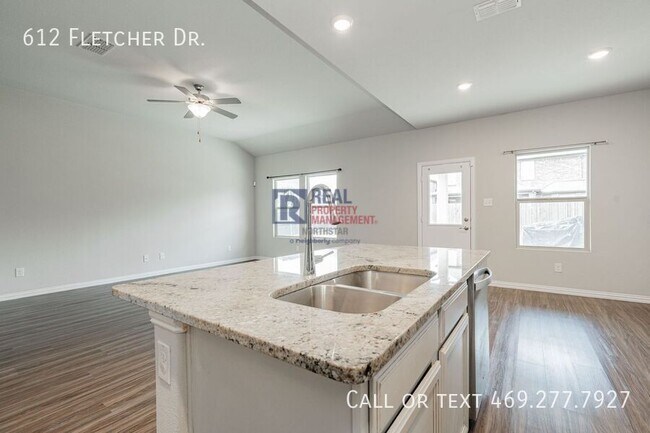 Building Photo - 612 Fletcher Dr