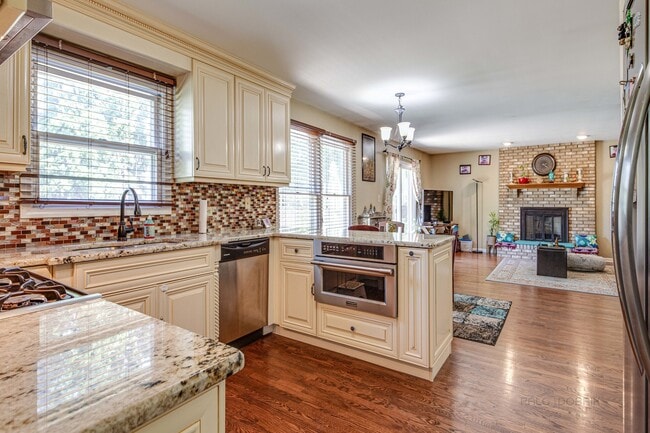 Building Photo - 2238 Gleneagles Dr